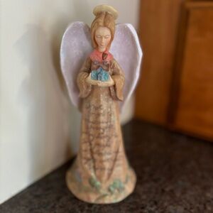 Foundations Enesco Hospitality Angel Figurine Like New